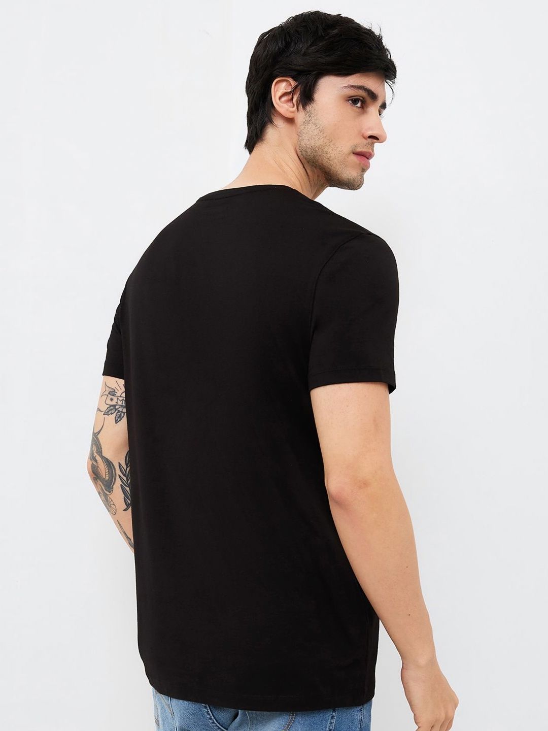 SPYKAR Men Graphic Printed Round Neck Cotton Slim Fit T-shirt