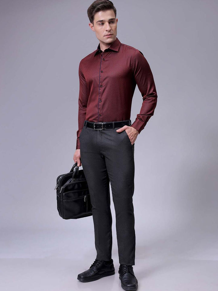 The Indian Garage Co. X Luxe Men Slim Fit Cutaway Collar Micro Ditsy Printed Formal Shirt