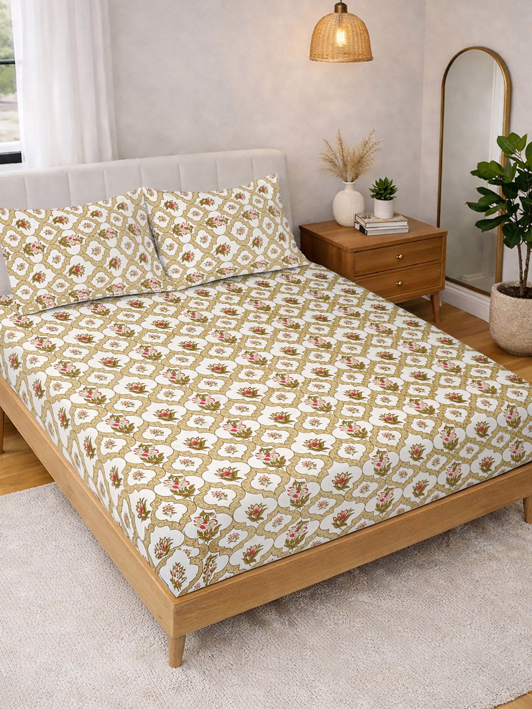 KLOTTHE Yellow & White Printed 300 TC Double Bedsheet With 2 Pillow Covers- 2.5 m x 2.25 m