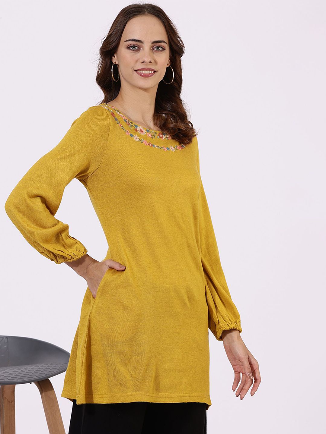 W Women Round Neck Long Sleeves Tunic