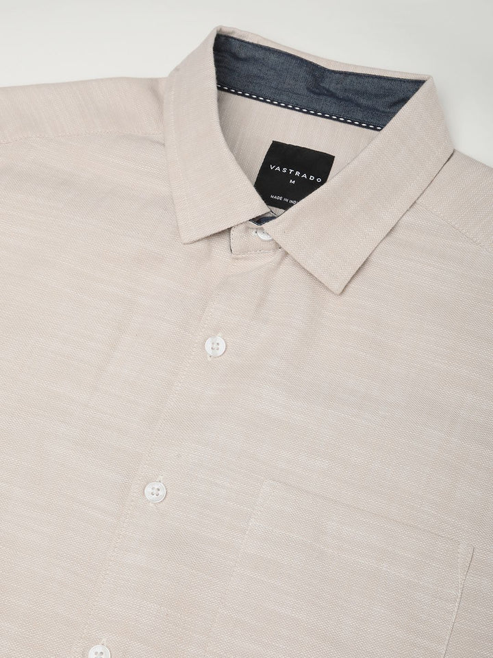 VASTRADO Men Classic Cutaway Collar Textured Cotton Slim Fit Casual Shirt