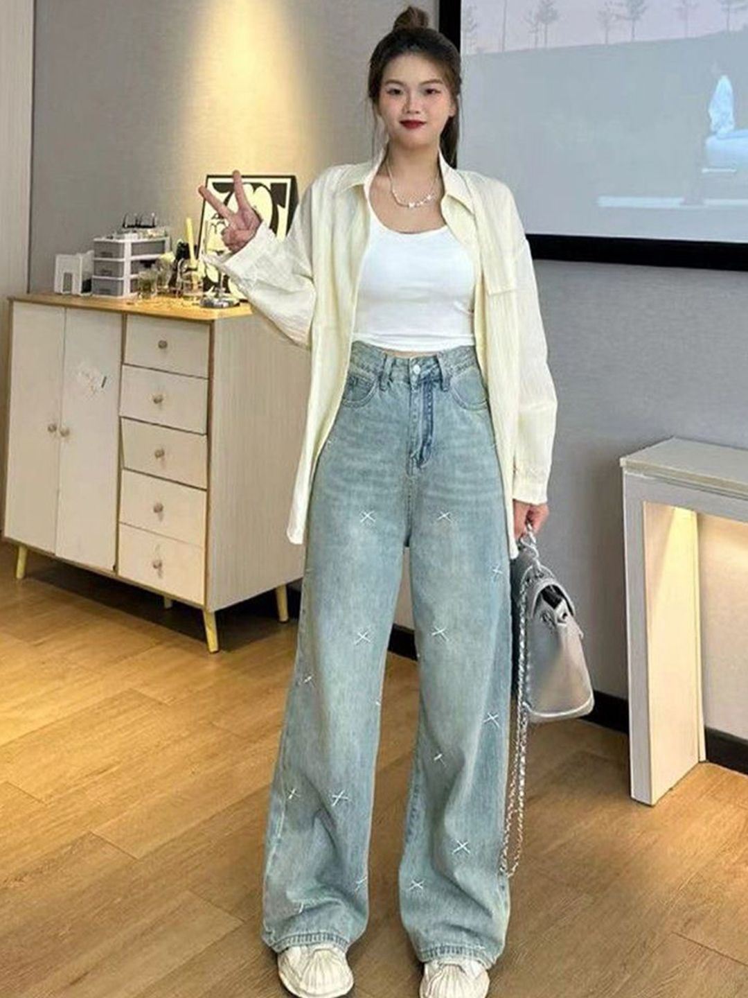 DressBerry Women Wide Leg High-Rise Light Fade Jeans