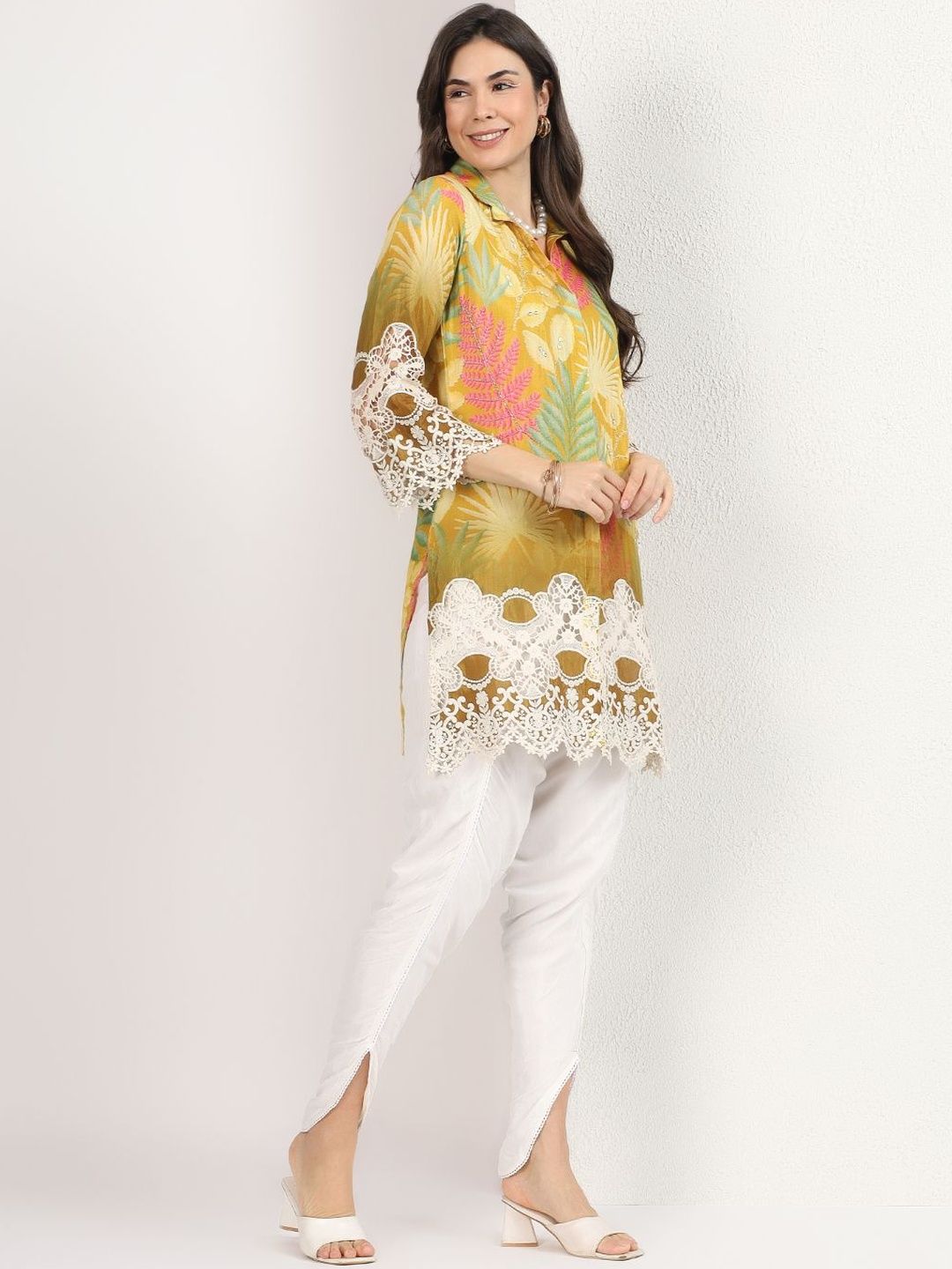 Mamicha Women Floral Printed Regular Thread Work Kurti with Dhoti Pants