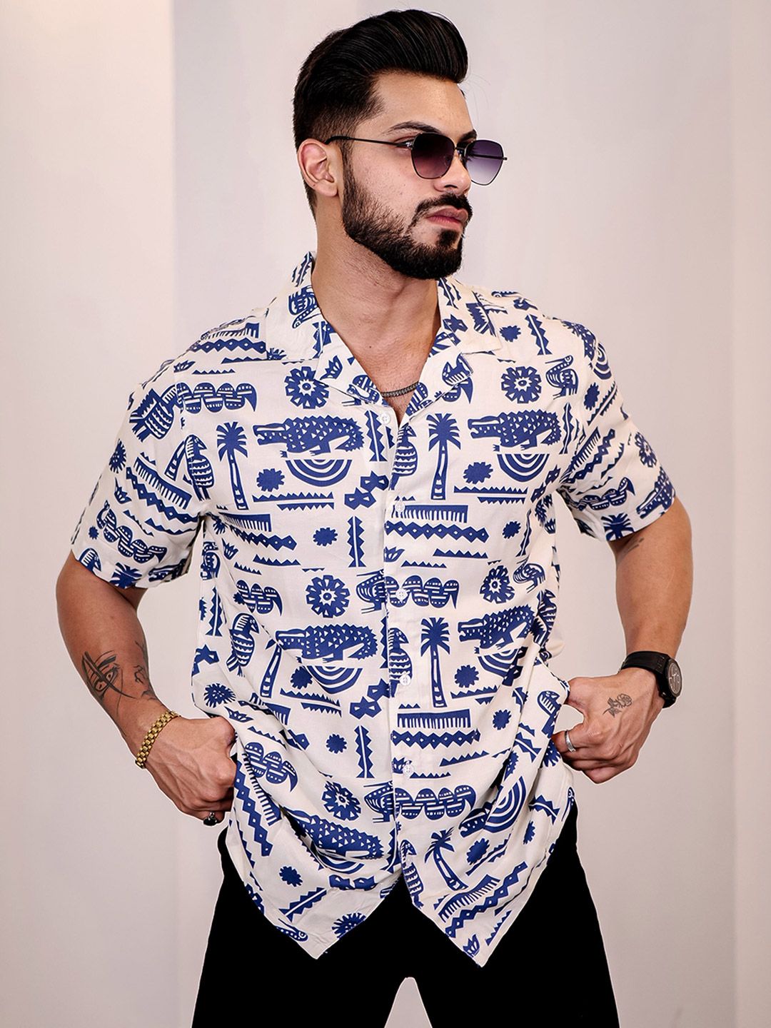 Eszett Graphic Printed Spread Collar Pure Cotton Casual Shirt