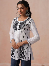 House of Chikankari Women Embroidered Chikankari Kurta