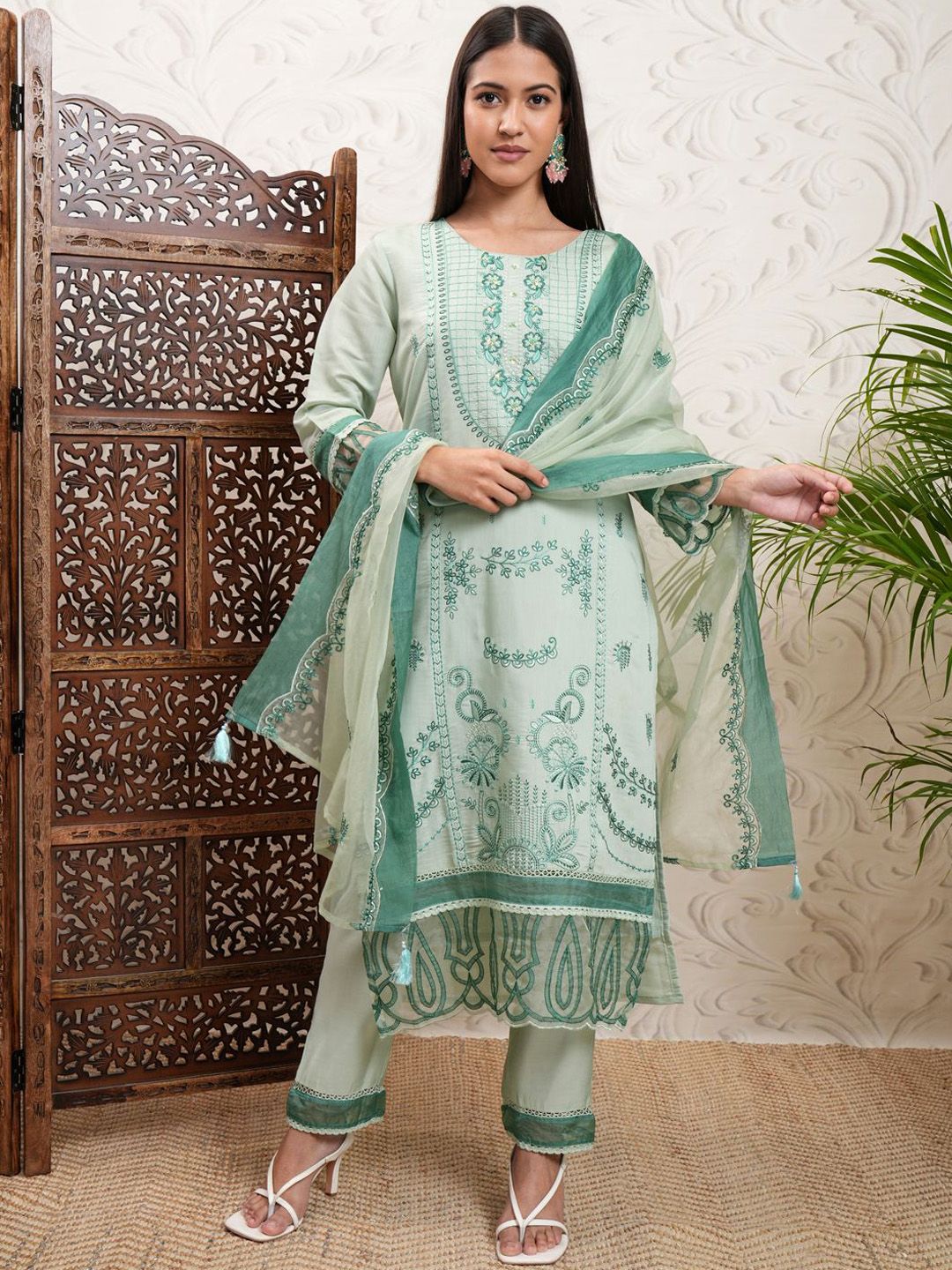 Vishudh Green Ethnic Motifs Embroidered Straight Kurta & Trousers With Dupatta