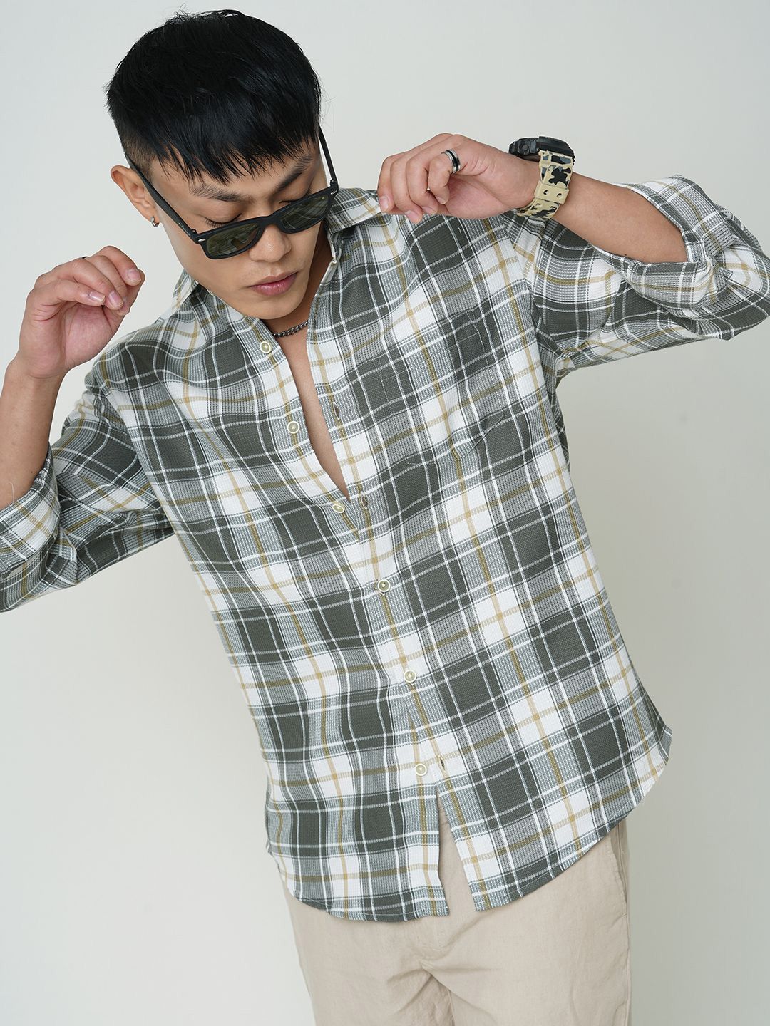 VASTRADO Men Classic Spread Collar Checked Cotton Slim Fit Casual Shirt