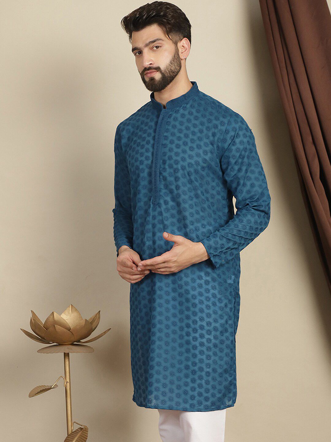 Kurta Lurus Kapas Bersulam Geometri Anouk Kolar Mandarin