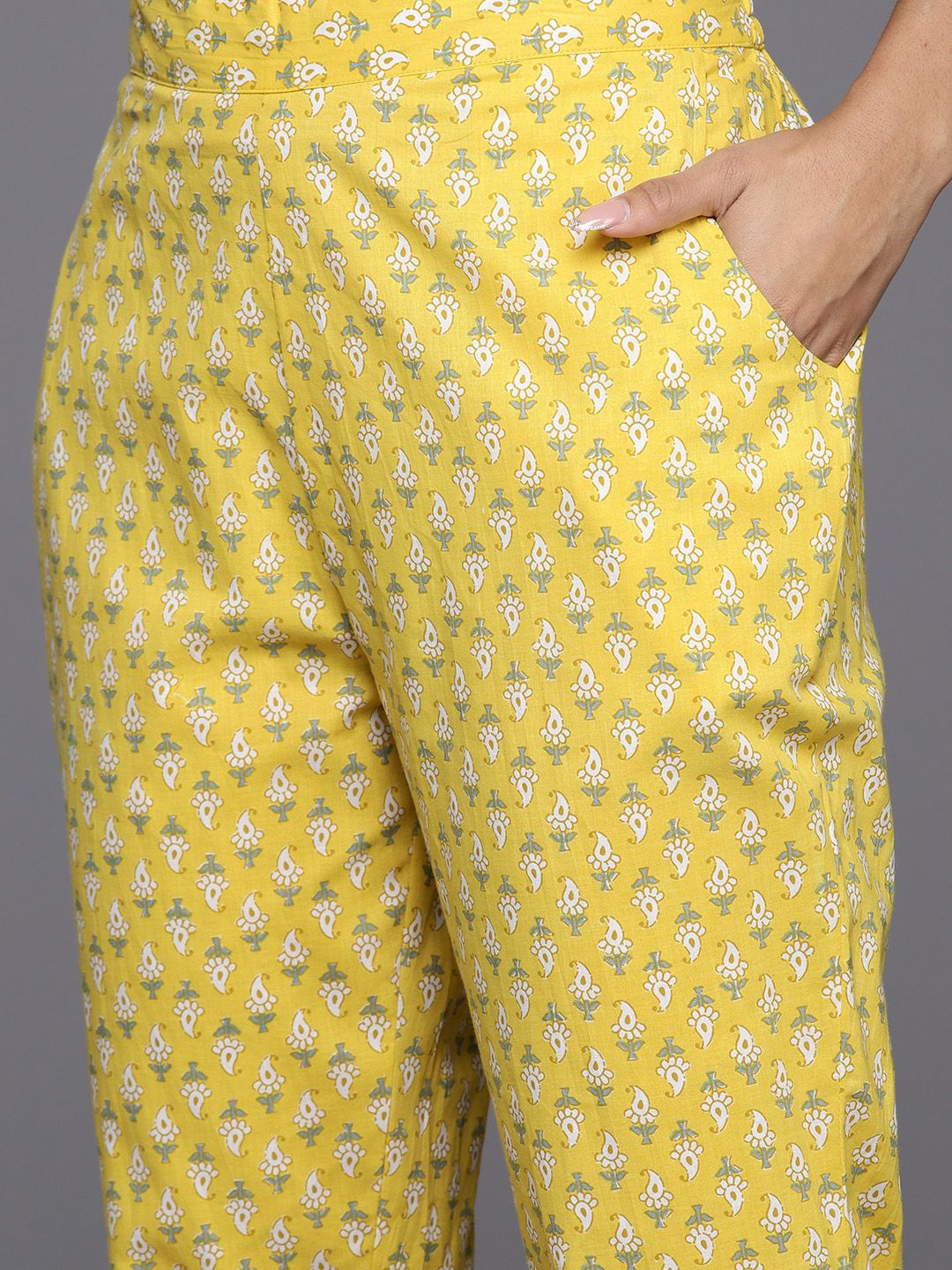 Libas Women Floral Printed Gotta Patti Pure Cotton Kurta With Trousers & With Dupatta