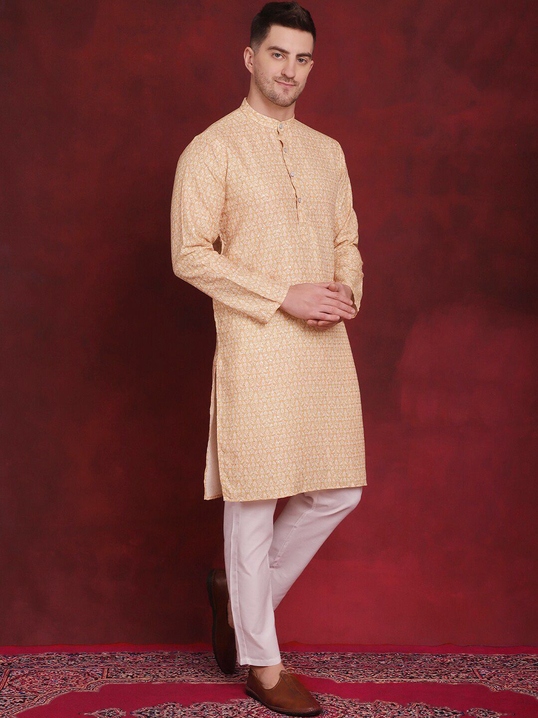 Anouk Floral Printed Regular Straight Kurta with Pyjamas
