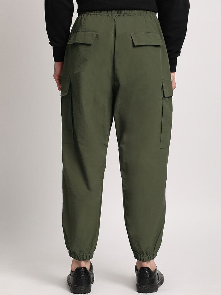 THE BEAR HOUSE Men Loose Fit Mid-Rise Easy Wash Cargos Trousers