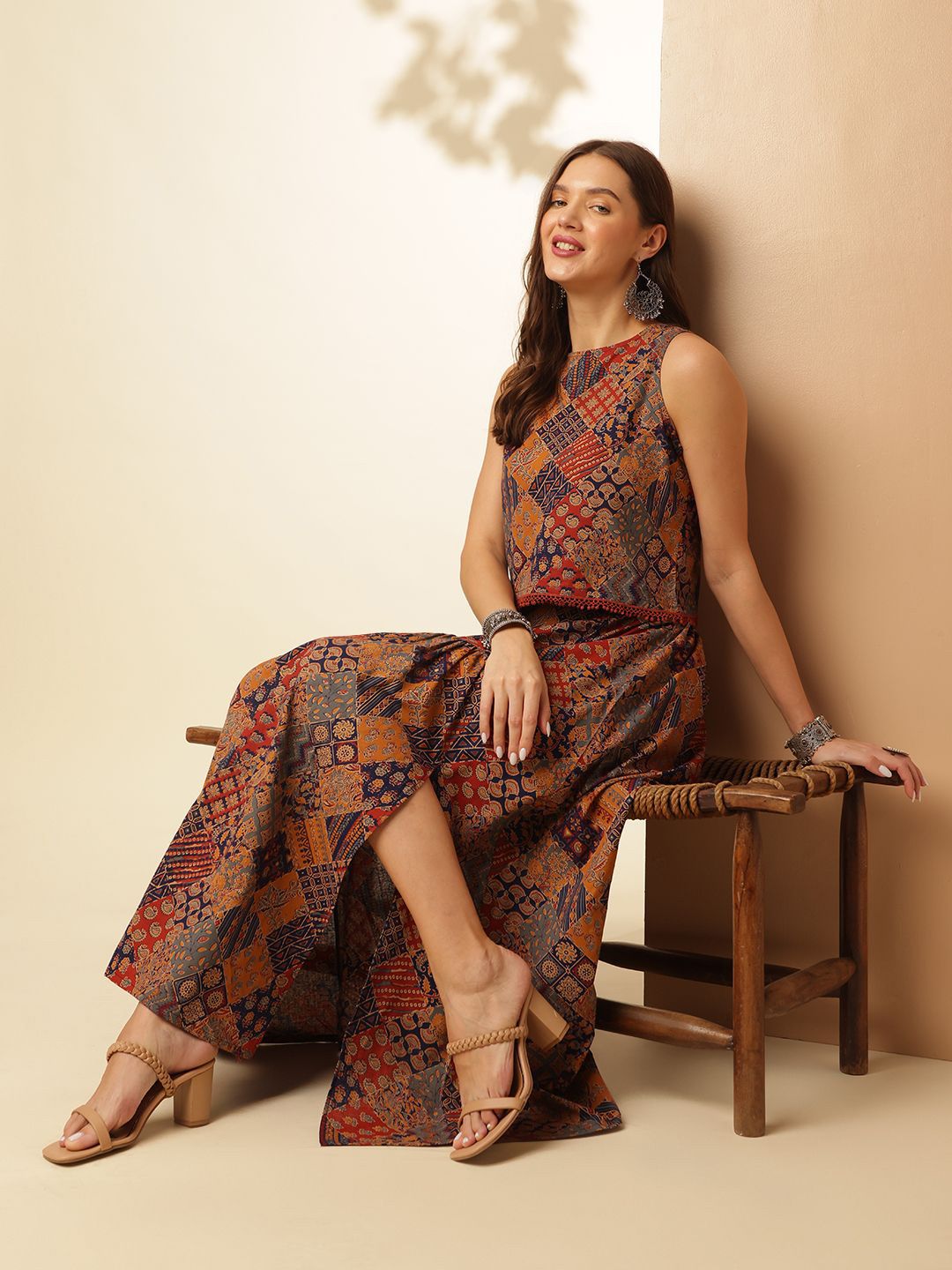 Anouk Maroon Geometric Printed Boat Neck Sleeveless  Pure Cotton Crop Top With Slit Skirt