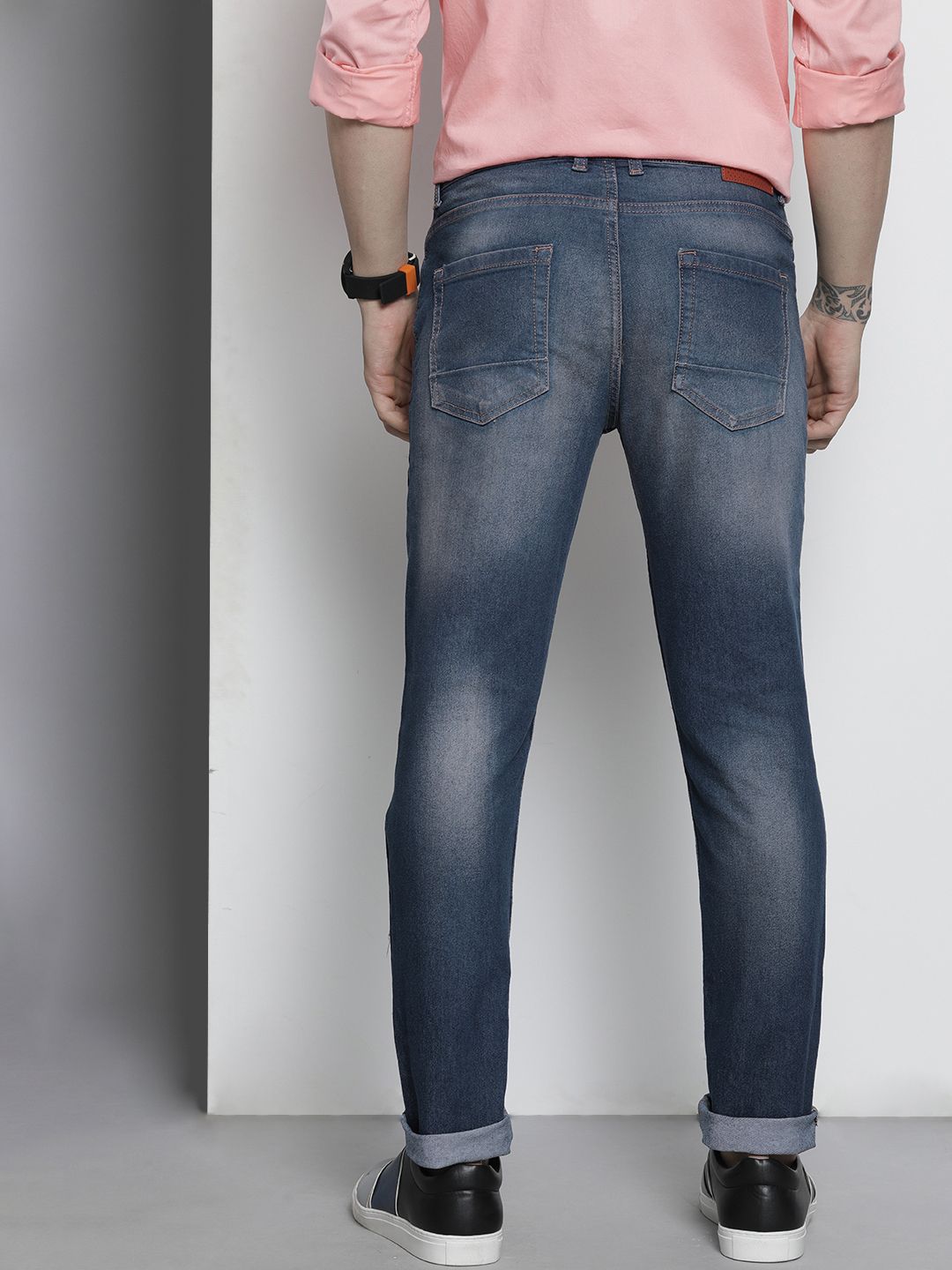 The Indian Garage Co Men Blue Slim Fit Light Fade Stretchable Jeans