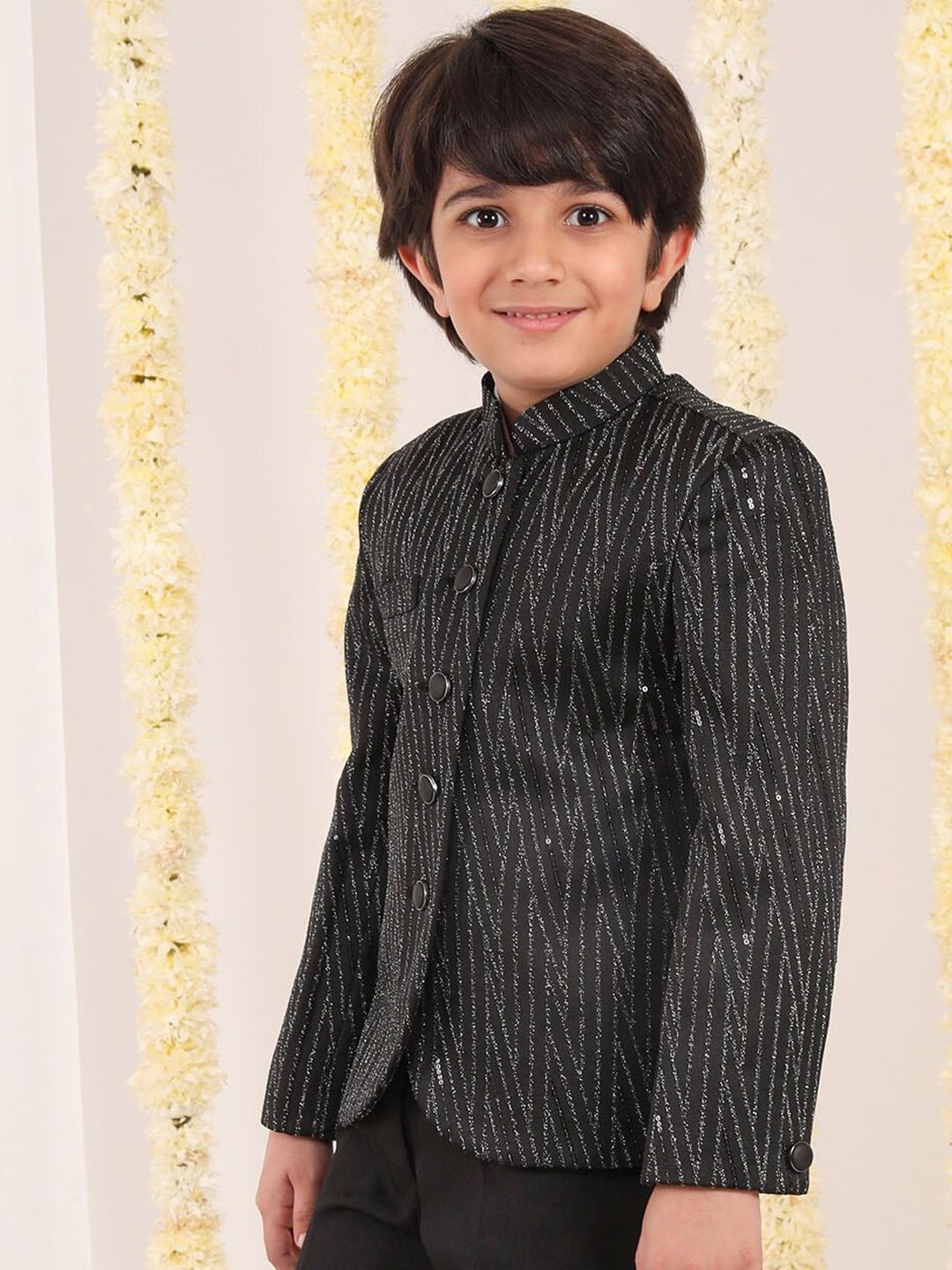 VASTRAMAY Boys Self Design Single-Breasted Slim-Fit Blazer