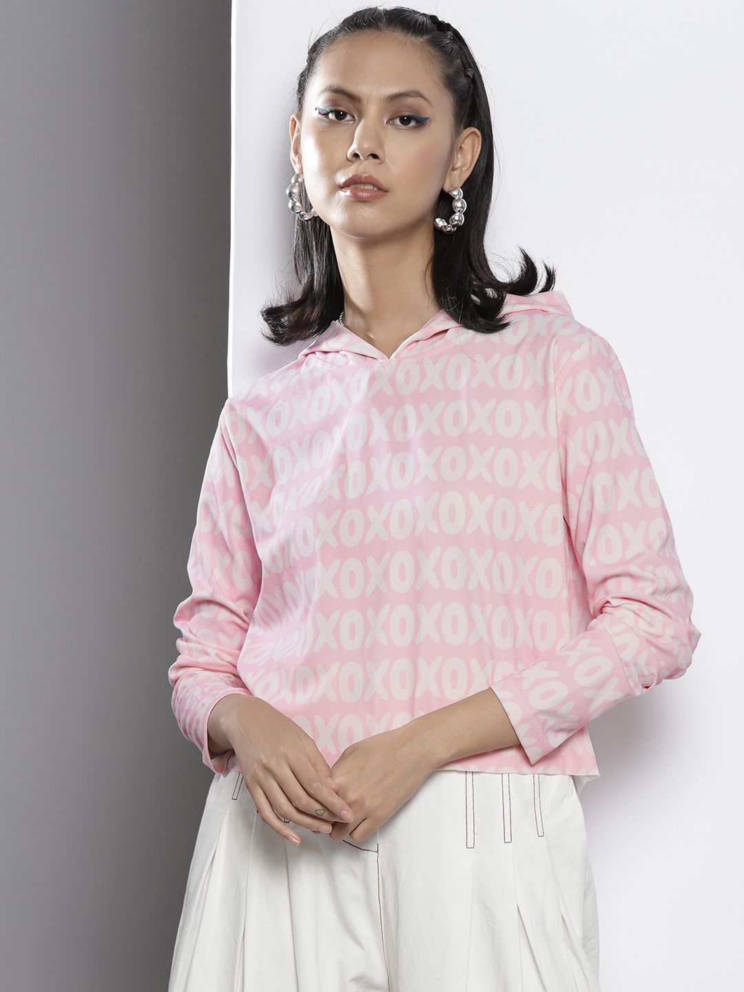 SASSAFRAS Women Pink XOXO Print Hooded Sweatshirt
