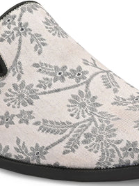 House of Pataudi Men Embroidered Casual Slip On Mojaris