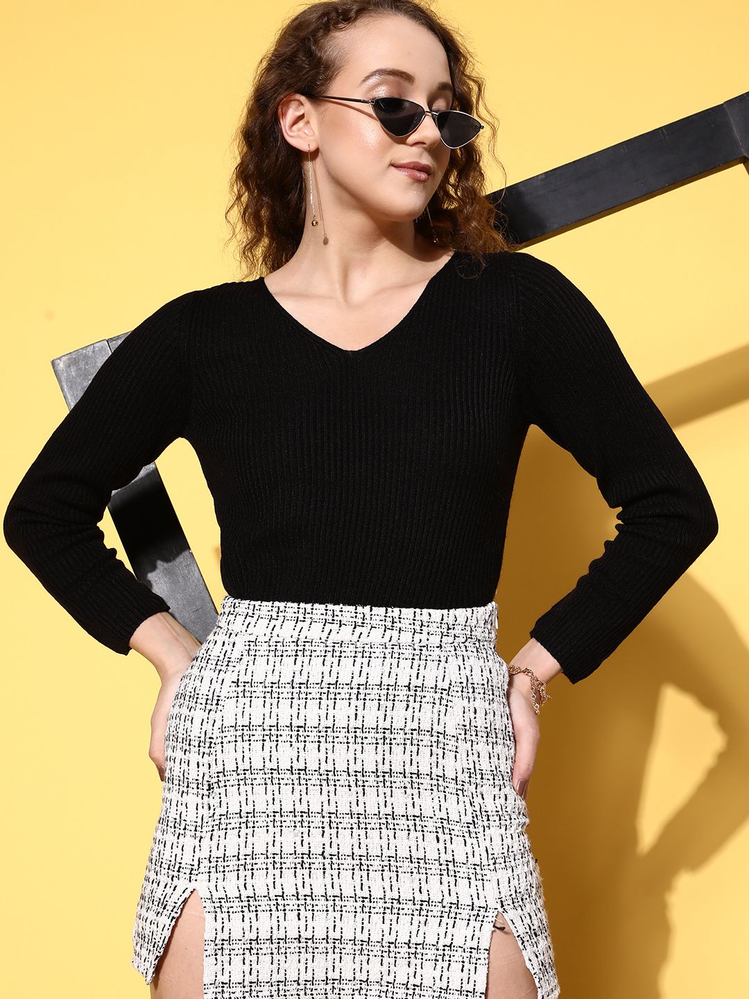 SASSAFRAS Women Black Ribbed Acrylic Pullover