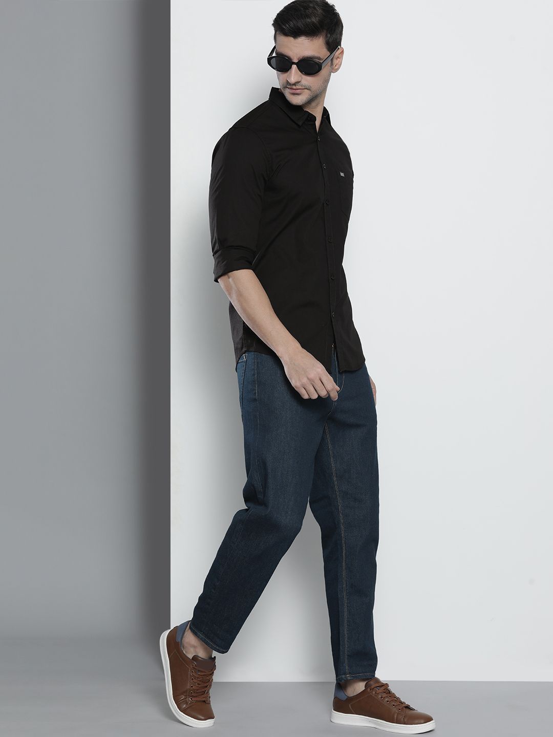 The Indian Garage Co Men Black Comfort Cotton Casual Shirt
