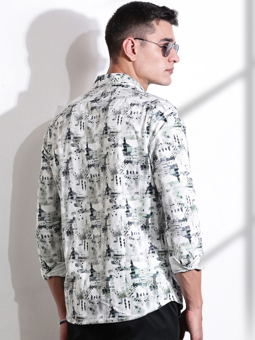Thomas Scott Men Classic Slim Fit Spread Collar Abstract Printed Casual Shirt