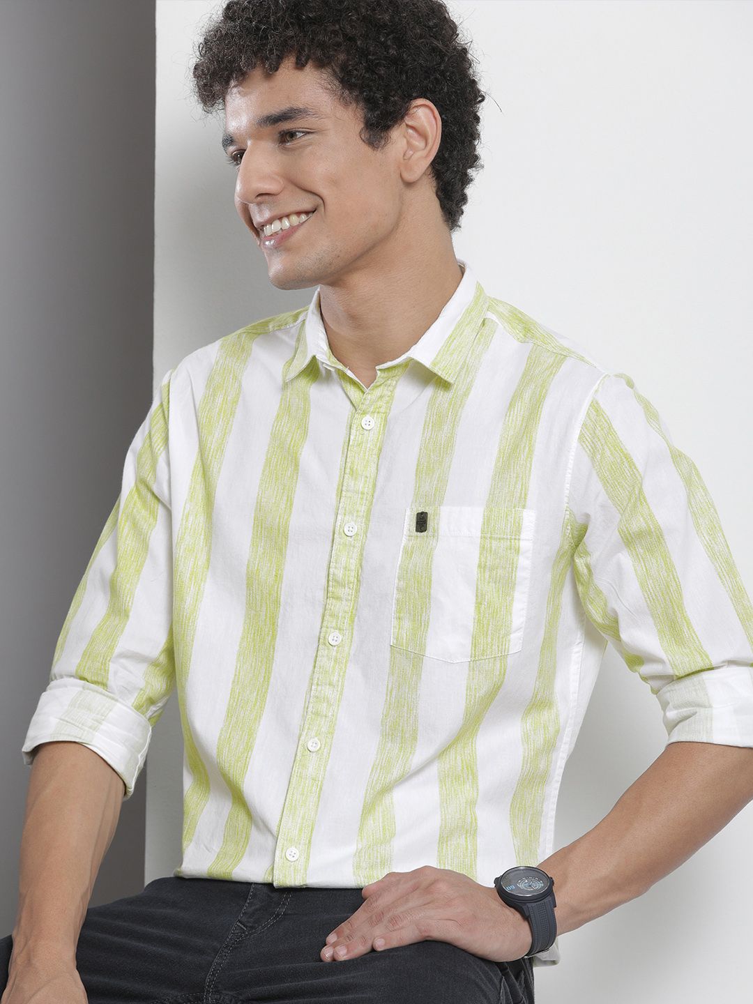 The Indian Garage Co Men White & Green Striped Pure Cotton Casual Shirt