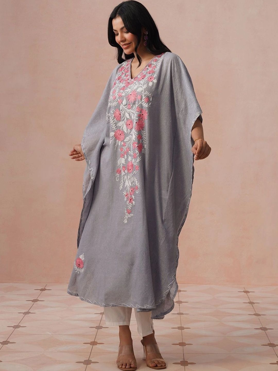 House of Chikankari Women Floral Embroidered Extended Sleeves Thread Work Floral Crepe Kaftan Kurta
