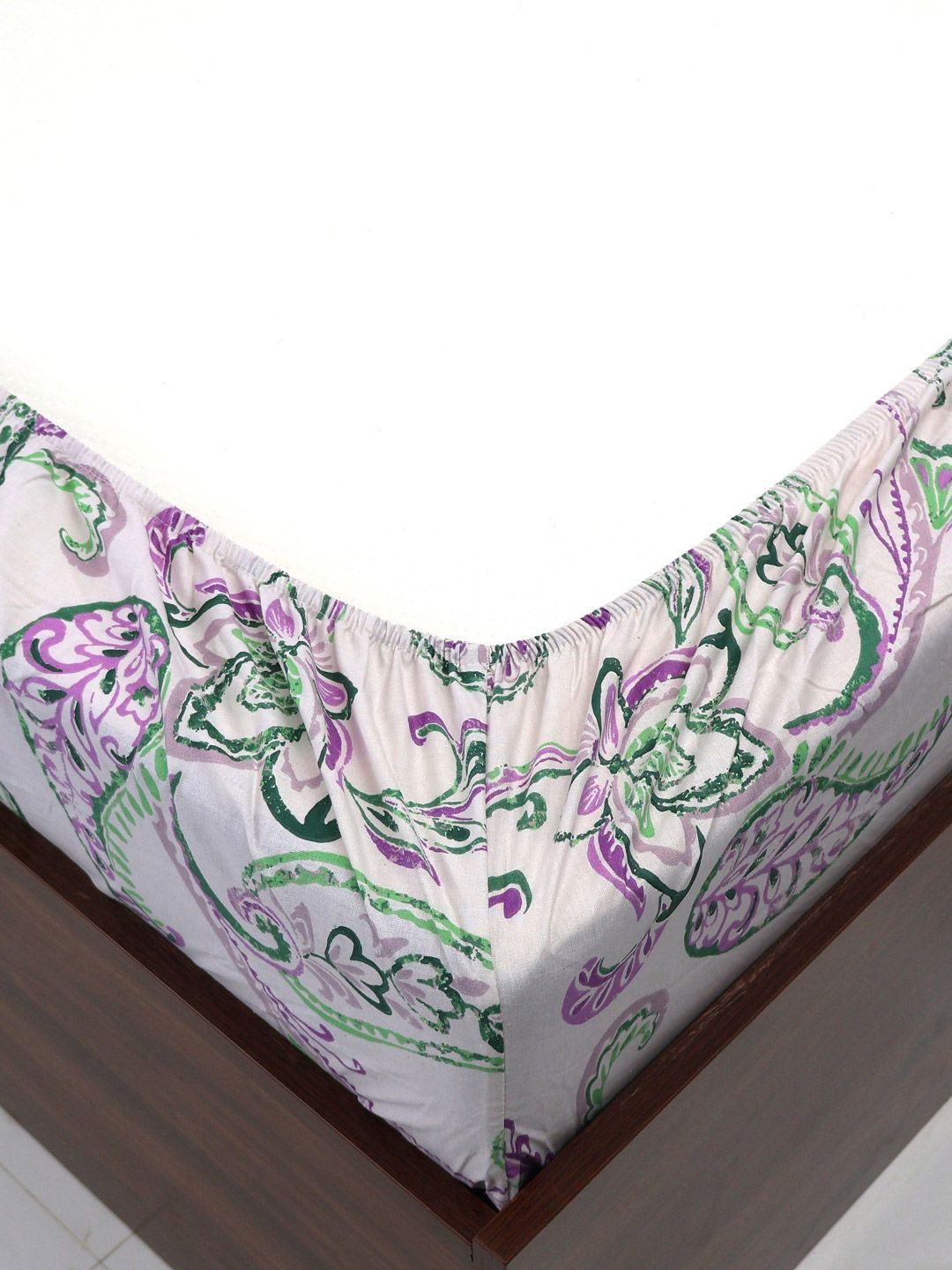 BOMBAY DYEING Purple Floral Cotton 140 TC Queen Fitted Bedsheet Set-1.52 mX1.98 m X 30 cm