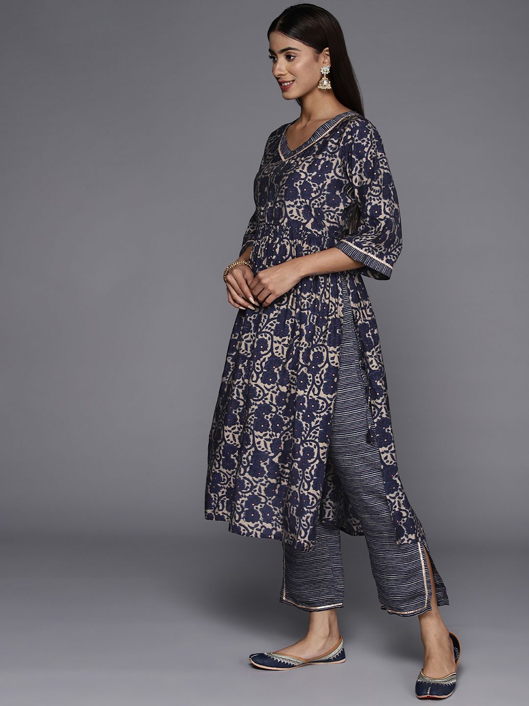 Libas Women Floral Printed High Slit Gotta Patti Kurta with Trousers & With Dupatta