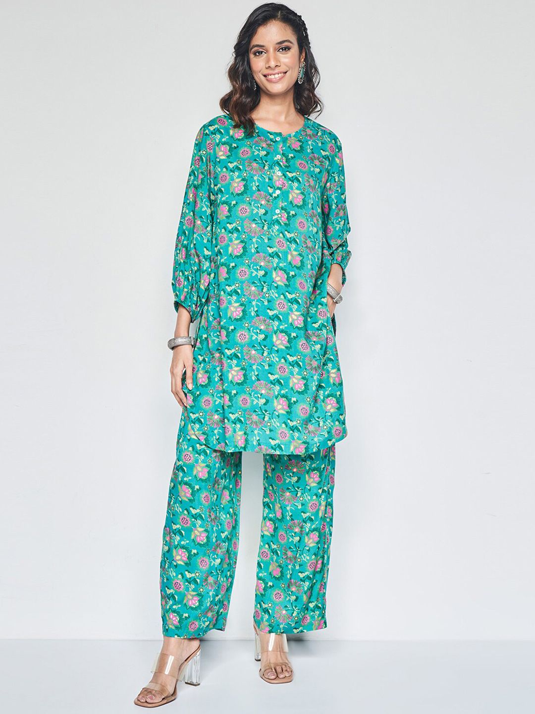 Global Desi Women Floral Printed Regular Kurta with Trousers