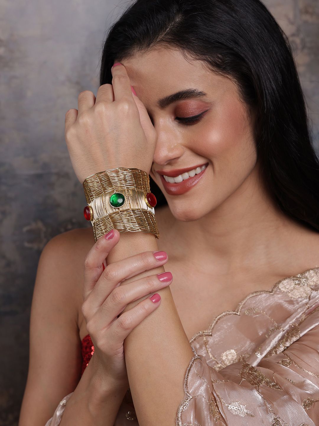 VOGUE PANASH Gelang Boleh Laras Disemat Batu Bersalut Emas Buatan Tangan