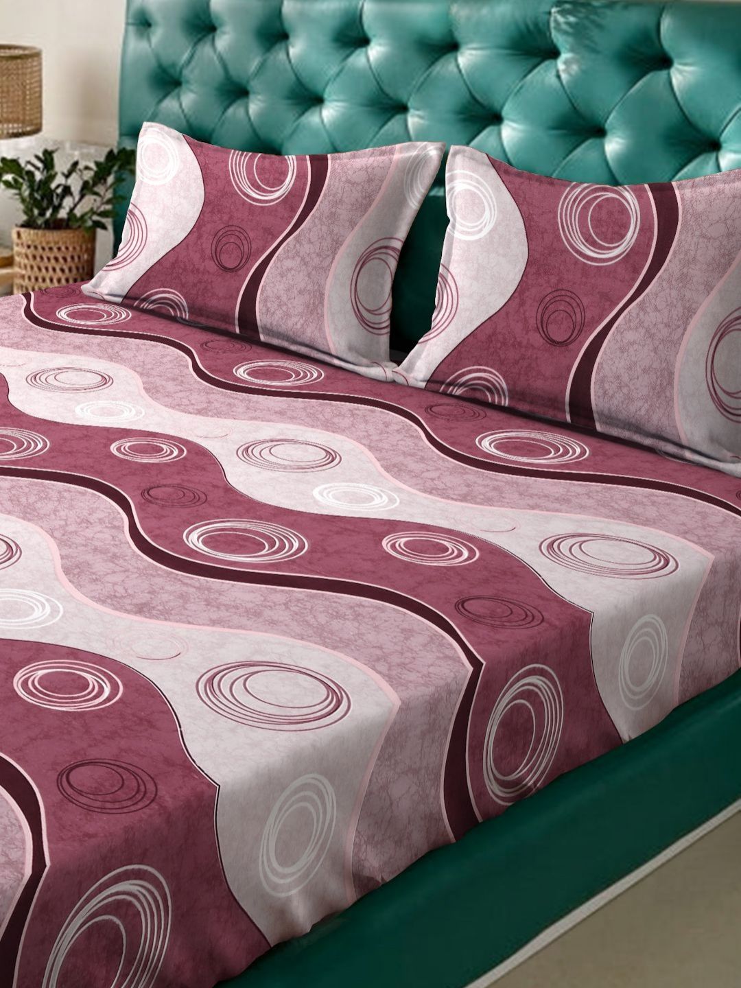 KLOTTHE Purple Geometric Printed Dilengkapi 300 TC Double King Cadar Dengan 2 Sarung Bantal