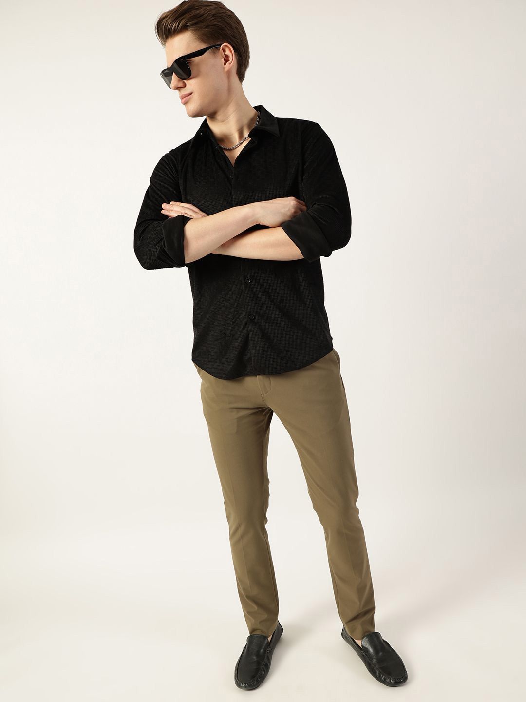 Thomas Scott Men Classic Spread Collar Textured Solid Slim Fit Casual Shirt