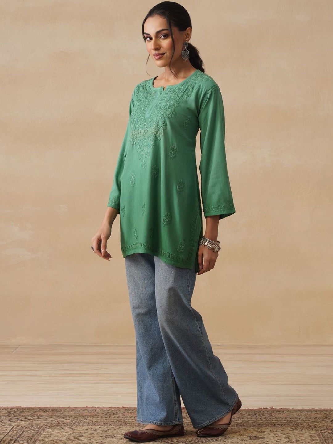 House of Chikankari Women Embroidered Chikankari Kurta