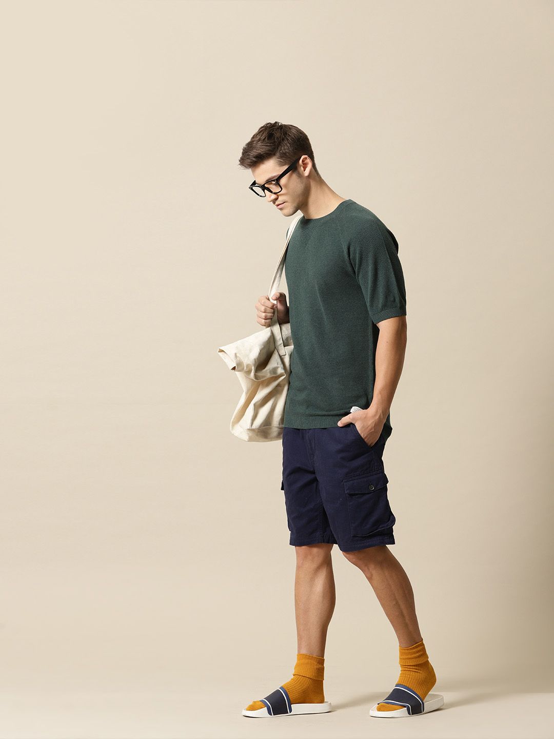 Mr Bowerbird Men Green Solid Tailored Fit Round Neck Sweater Pure Cotton T-shirt