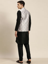 SOJANYA Men Black Kurta with Churidar