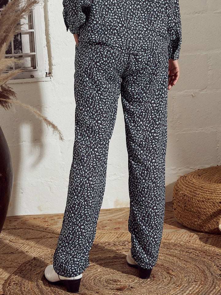 SASSAFRAS Women Grey & Black Animal Printed Straight Trousers