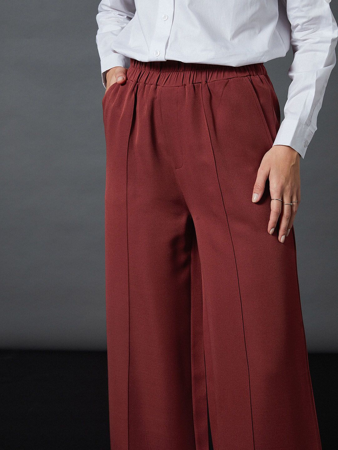 SASSAFRAS worklyf Sleeveless Blazer With Palazzos