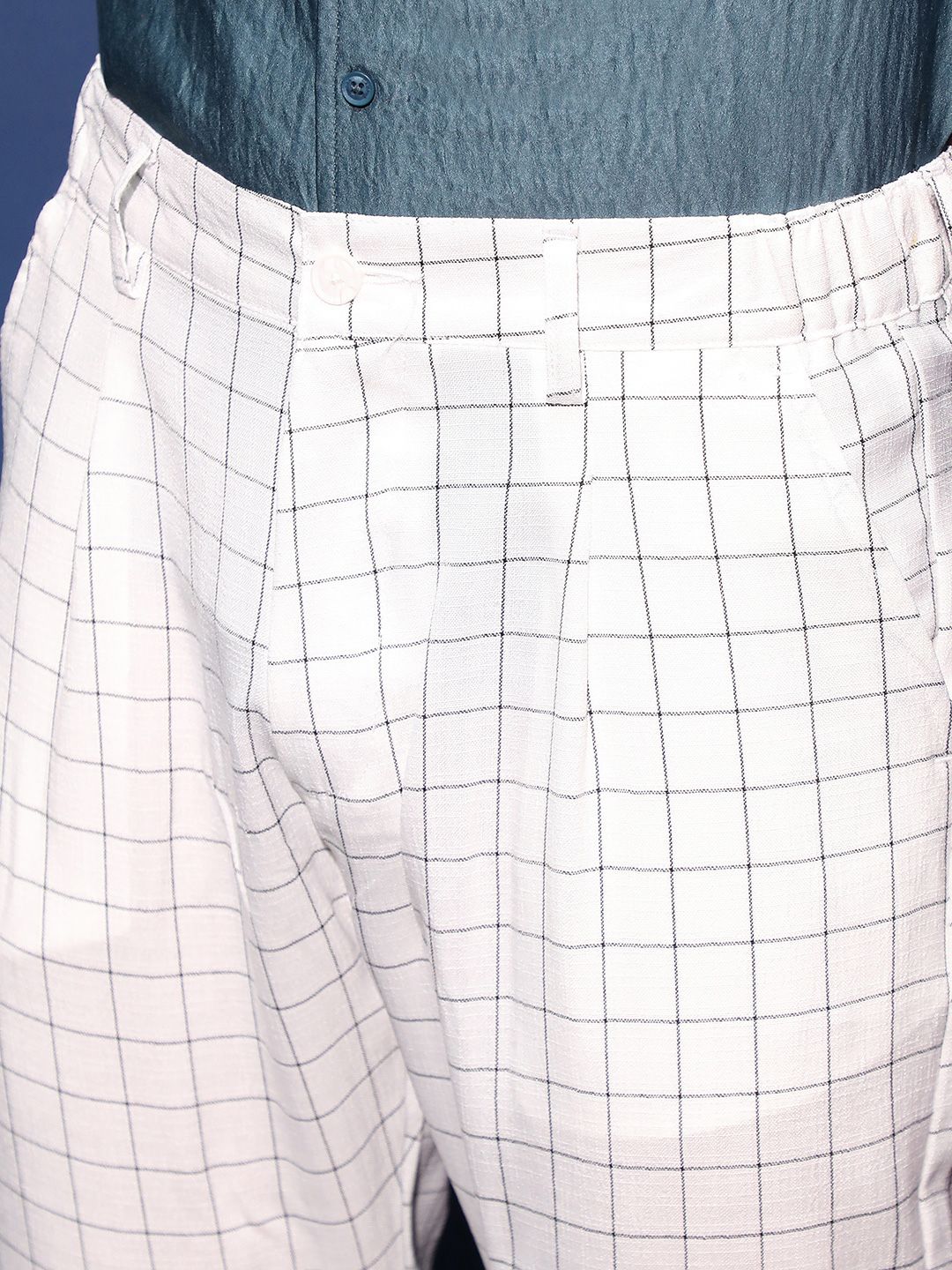 Campus Sutra Men Checked Comfort Trousers