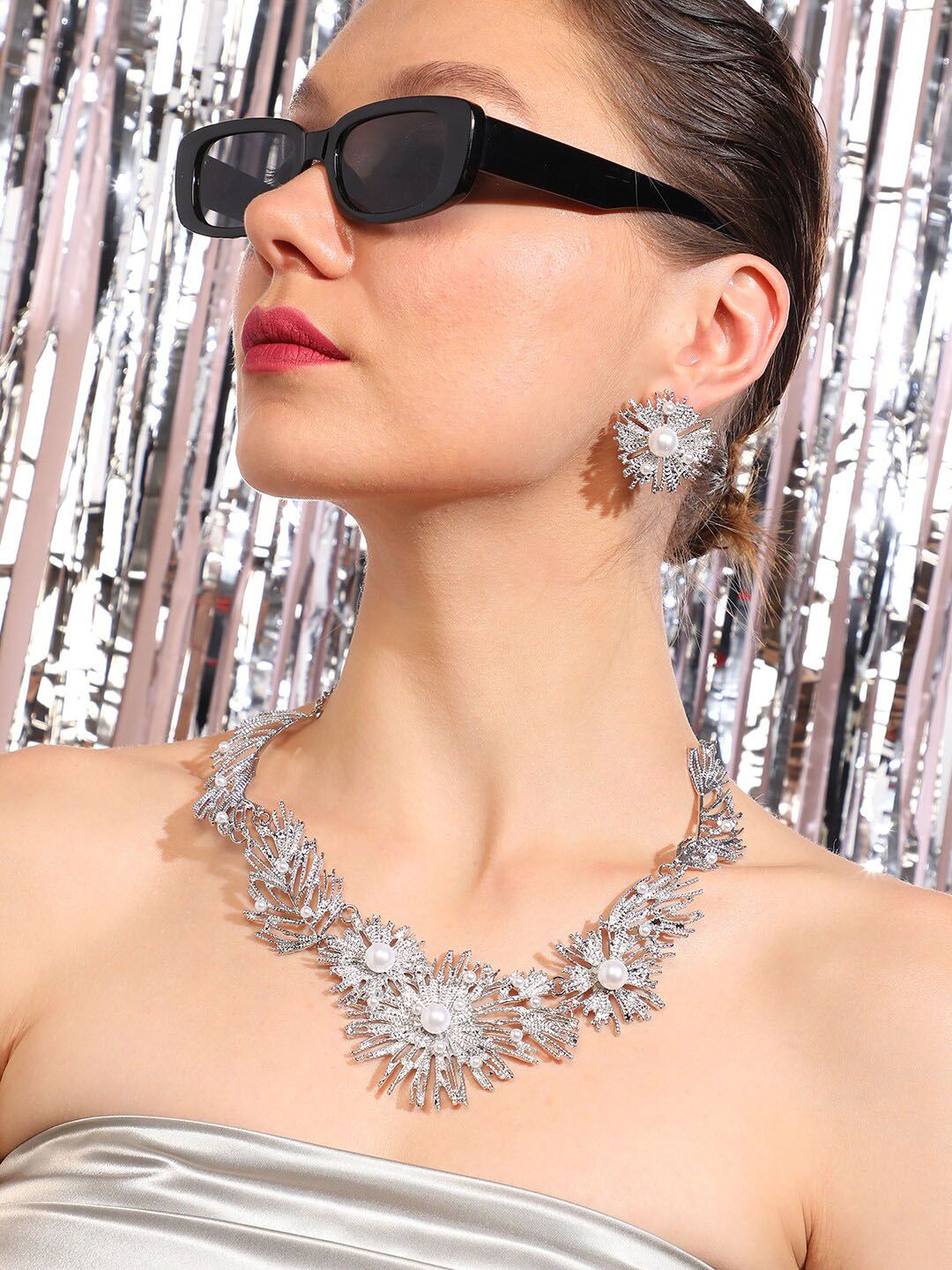 SOHI Silver-Plated Pearls-Studded Jewellery Set