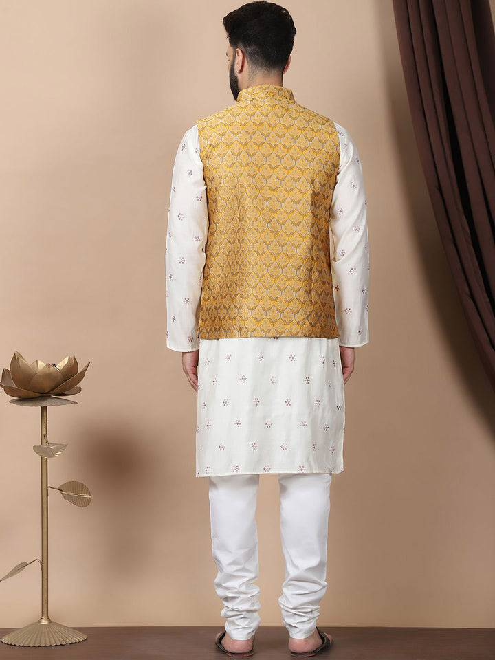 Kurta Sutera Kapas Bersulam Bunga Warna Krim Anouk dengan Jaket Churidar & Nehru