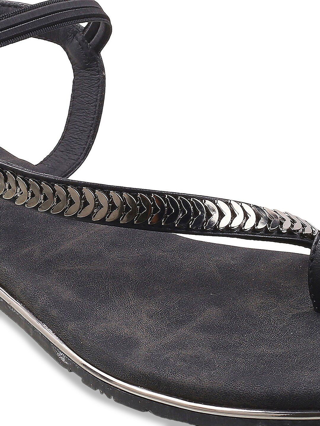 Metro Women Black Embellished One Toe Flats