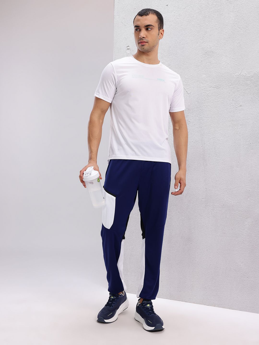 HRX by Hrithik Roshan Men Colourblocked Mid-Rise Rapid-Dry Regular Fit Running Joggers