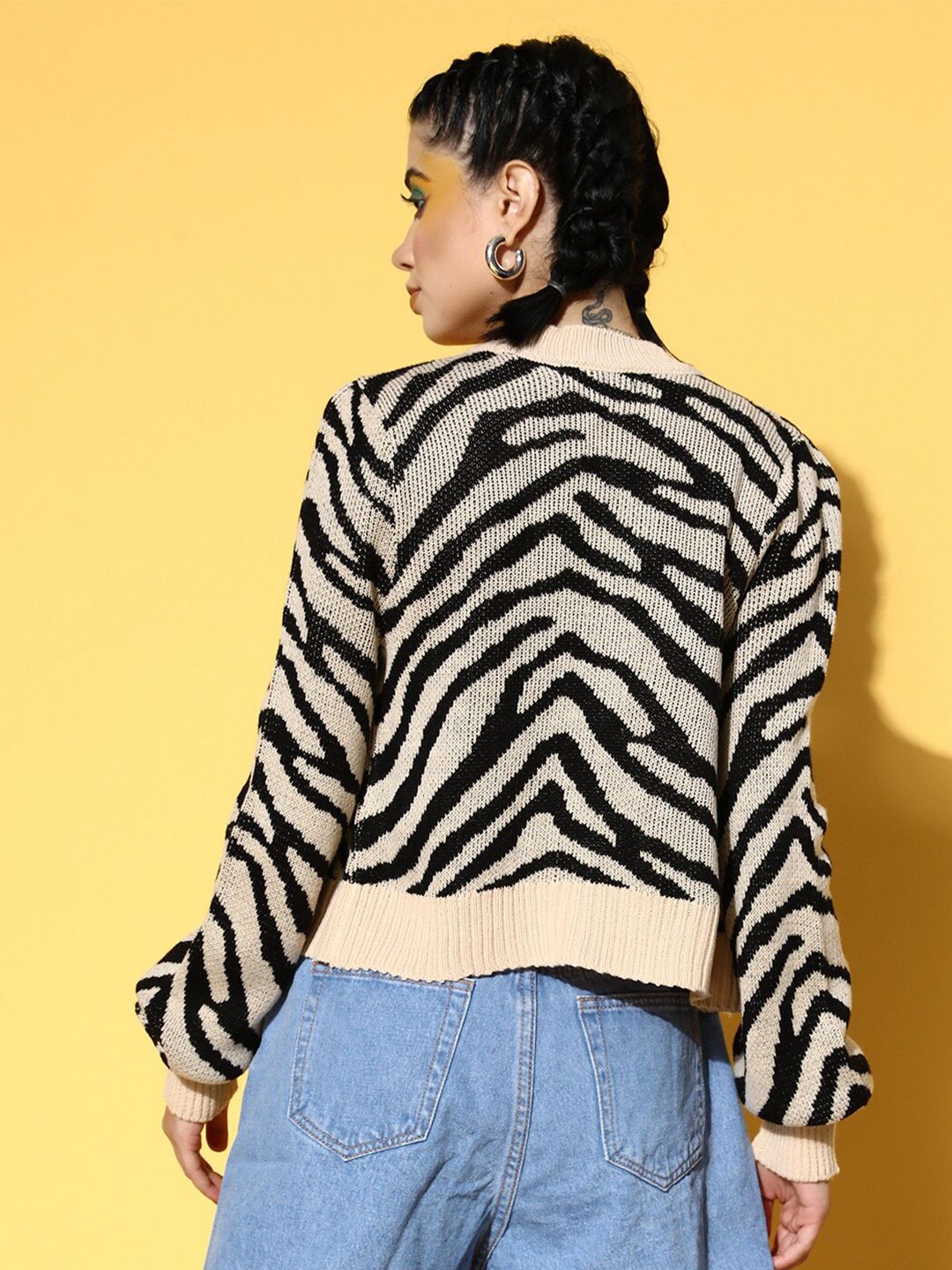 SASSAFRAS Women Beige & Black Animal Printed Crop Cardigan