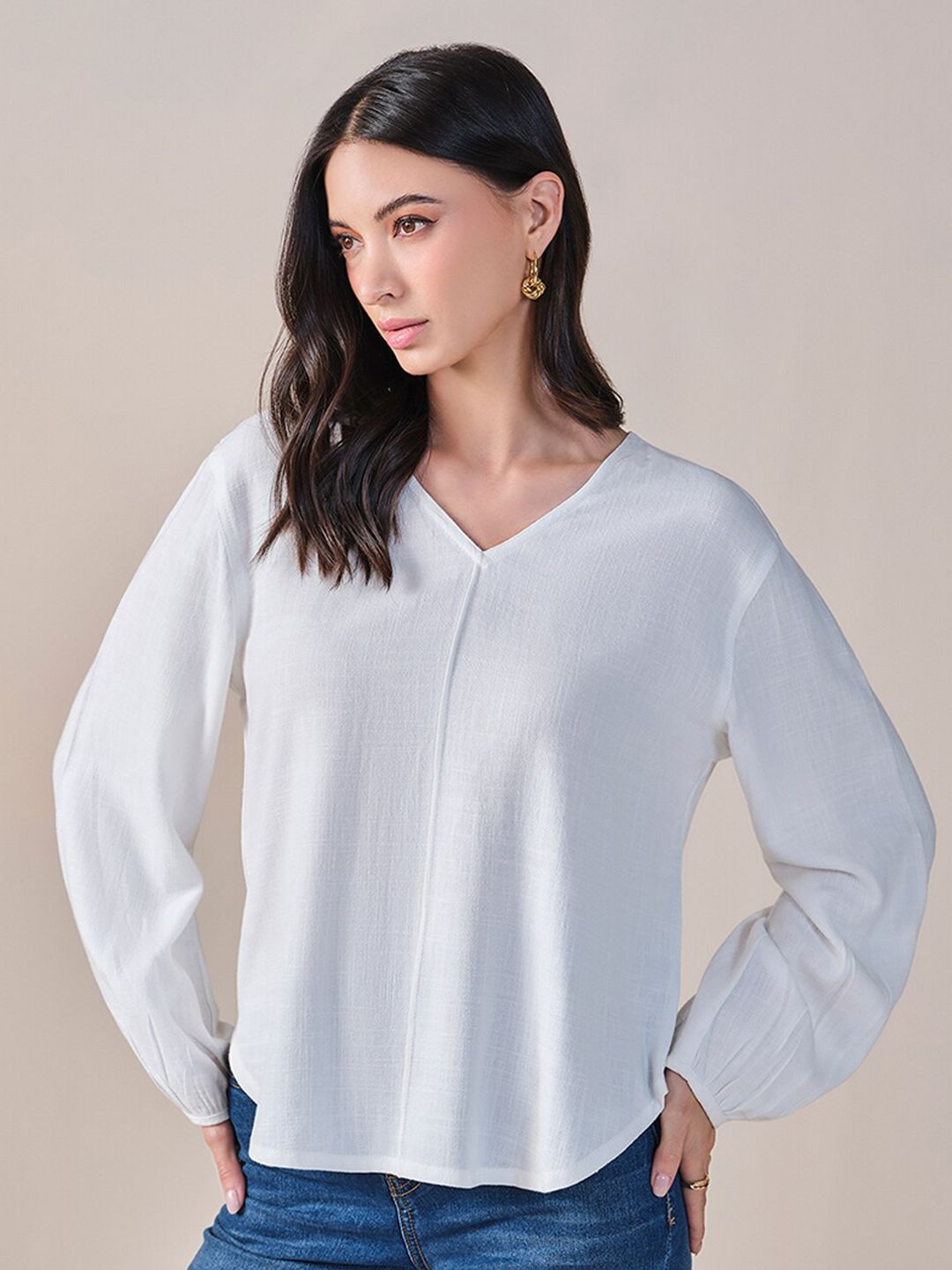 AND V-Neck Long Sleeves Top