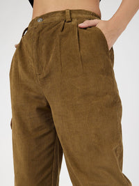 SASSAFRAS Women Pleated Cropped Corduroy Pure Cotton Trousers