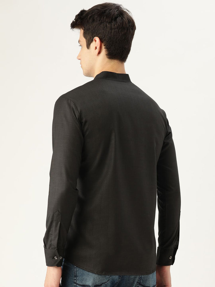 SOJANYA Lelaki Hitam Solid Kurta Lurus Pendek