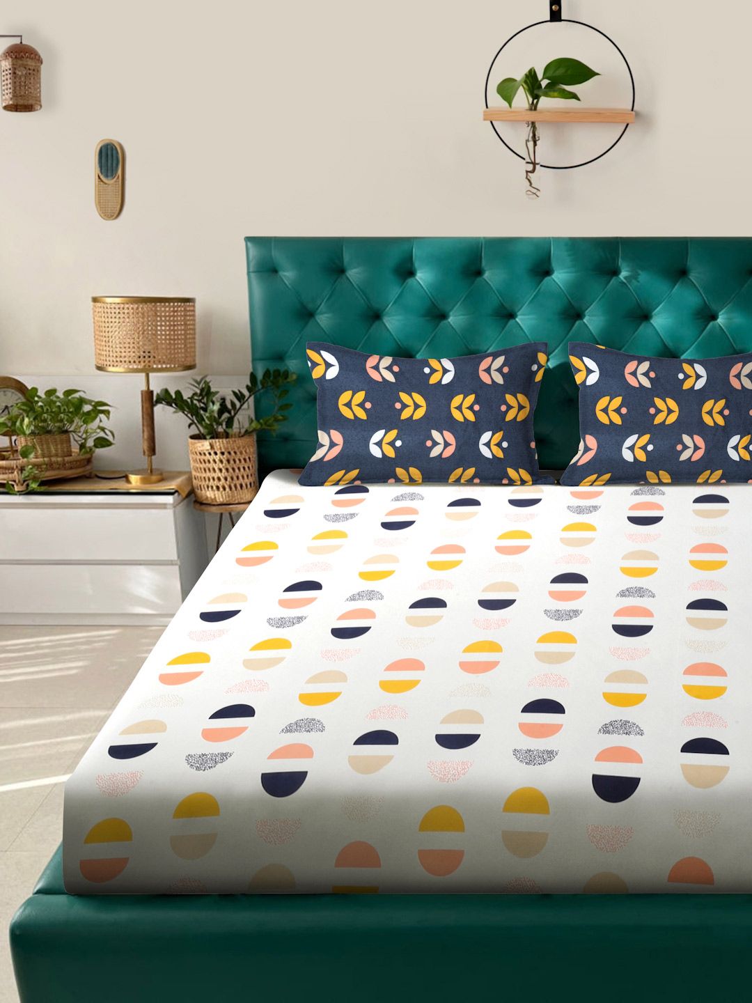 Myntra Elegant Homes White Geometric 300 TC Fitted King Fine Bedsheet with 2 Pillow Covers
