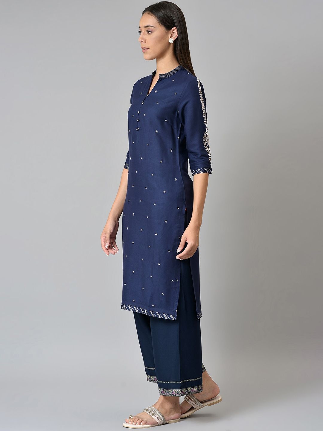 W Women Blue Thread Work Kurta