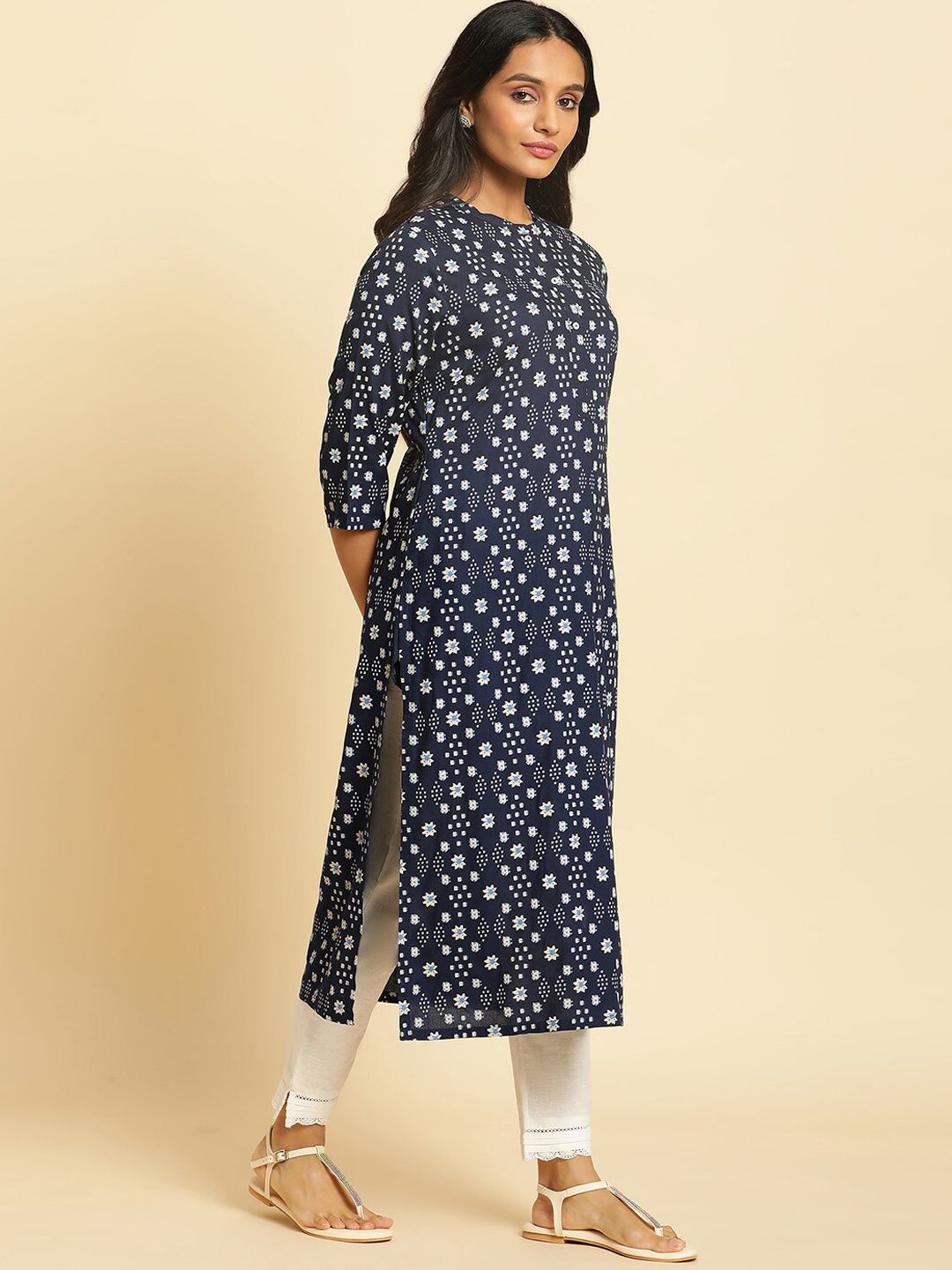 W Floral Printed Mandarin Collar Straight Kurta