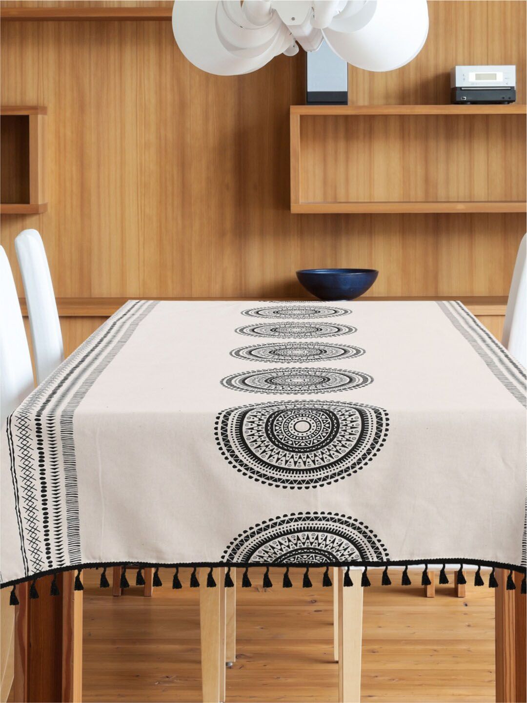 URBAN SPACE White & Black Ethnic Motifs Printed Pure Cotton 4-Seater Table Cover