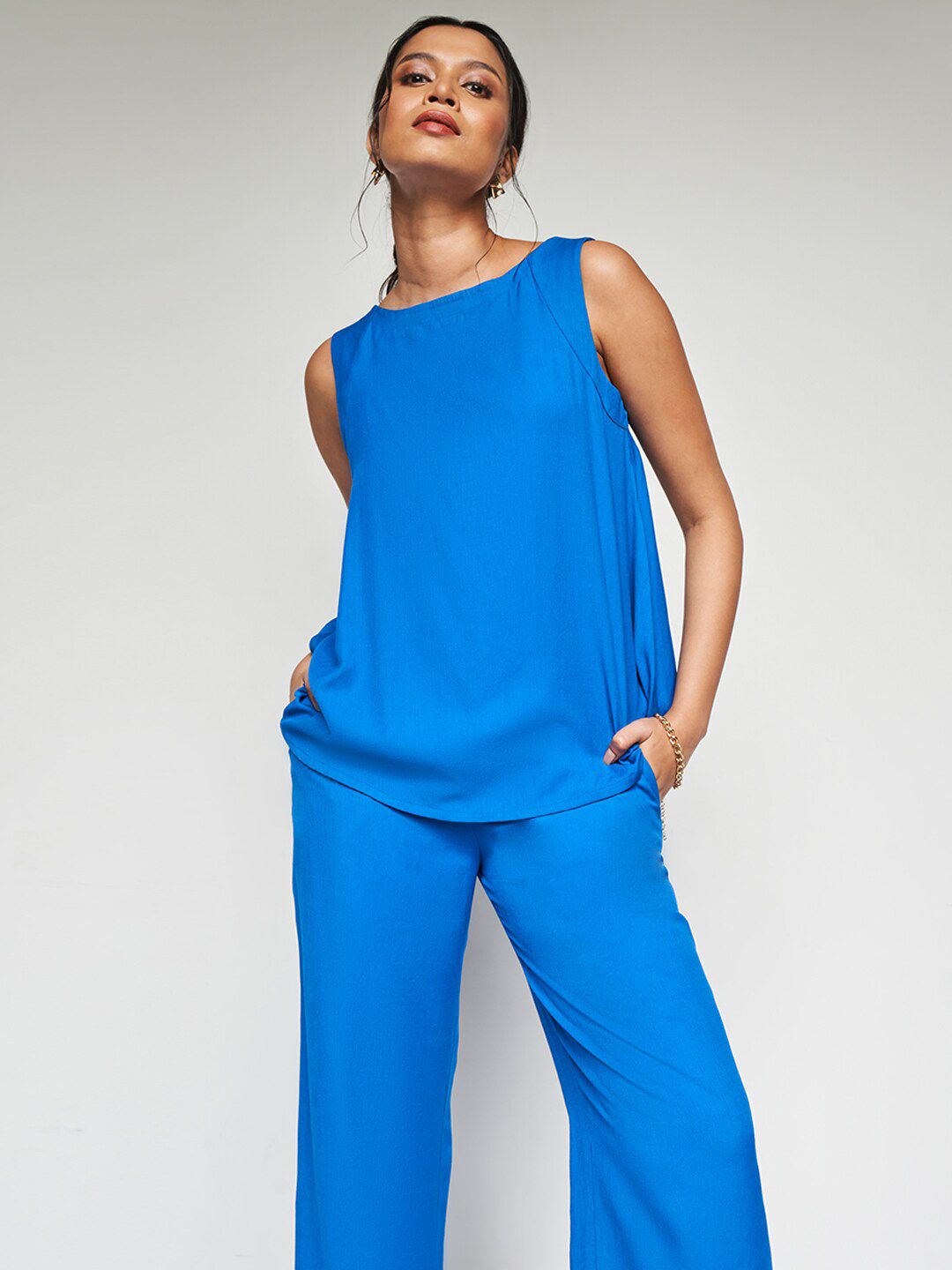 AND Round Neck Top & Mid -Rise Trouser Co-Ords